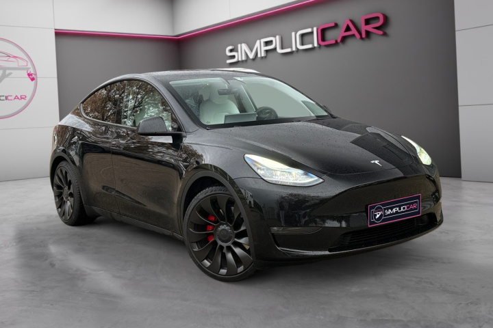 TESLA MODEL Y